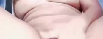 NADYA Omek Depan Kamera