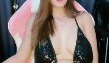 BULAN Ngocok Bergetar