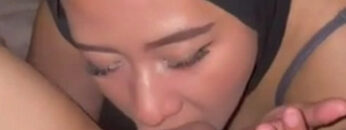 Dipuasin Tante Hijab Sampe Crot