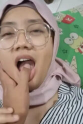 RAHAYU Hijab Kena Crot Mulut