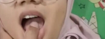 RAHAYU Hijab Kena Crot Mulut