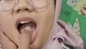 RAHAYU Hijab Kena Crot Mulut