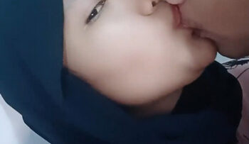 HIJAB AURELIA Live Di EWE