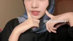 MIKA RUKA Hijab Ngangkang Ngocok