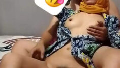 SKandal Bu Guru Hijab