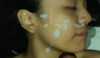 Crot Di Muka Pacar Cantik