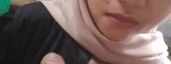 INA PUTRI Pelajar SUka Ngemut Sotong.jpg