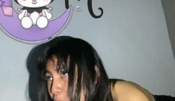 MIKA Maniak Ngulum Sotong.jpg