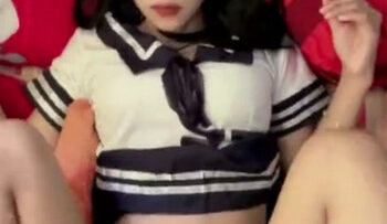 MITA Cosplayer Seragam Sekolah Ngewe.jpg