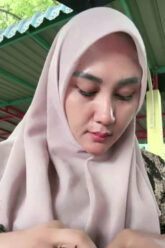 BU GURU Gemoy Pamer Aset DI Toilet Umum.jpg