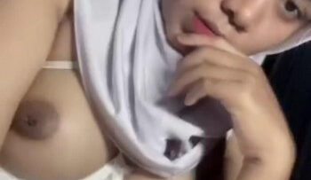 HIJAB Mojang Bandung Ngocok.jpg