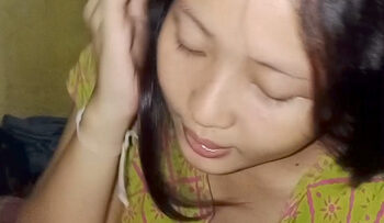 DWI NUR Ngewe Sama SUami.jpg