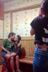 RIRIN PUREL Di Sososr Pelanggan.jpg