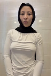 AMBAR Hijab Doyan Ngocok.jpg