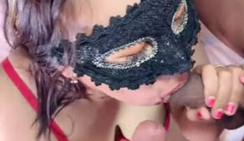 AMELIA Nyedot 2 Kontol.jpg