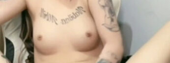 FIO CENTIL Ngocok Pakai Jari No Masker.jpg