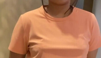 NGAJAKIN Ngewe Cewek Penurut.jpg